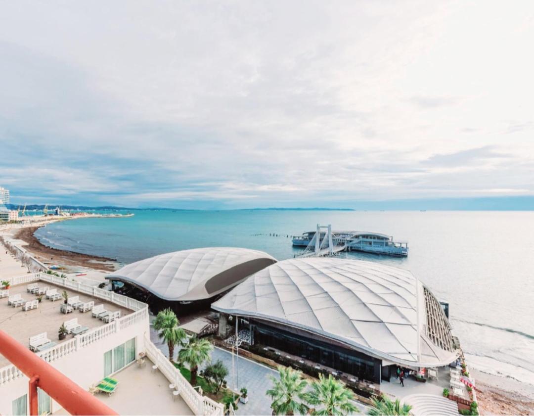 Premium Beachfront Residences *